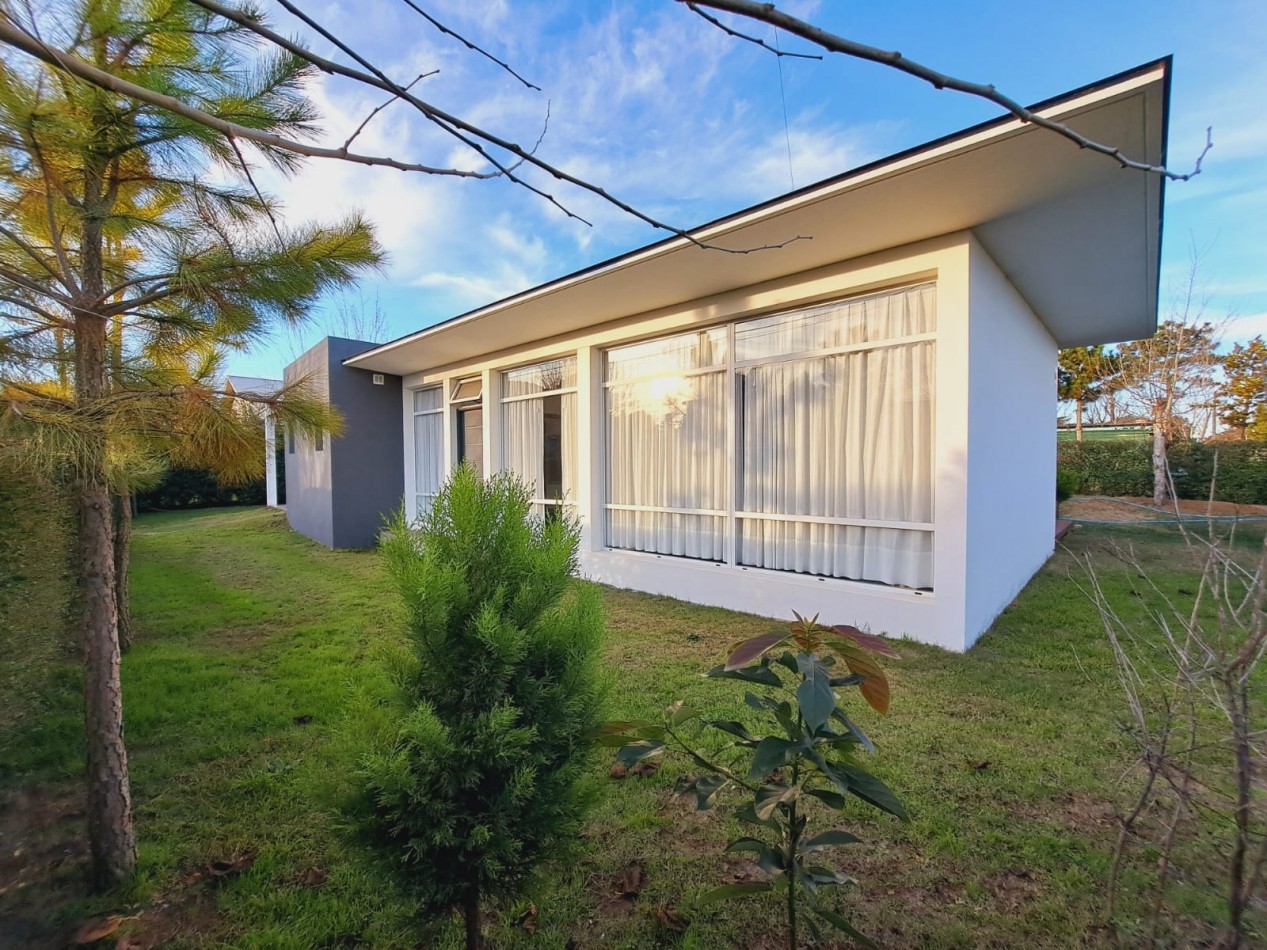 Alquilo casa en Ostende calle Loria y dakar 