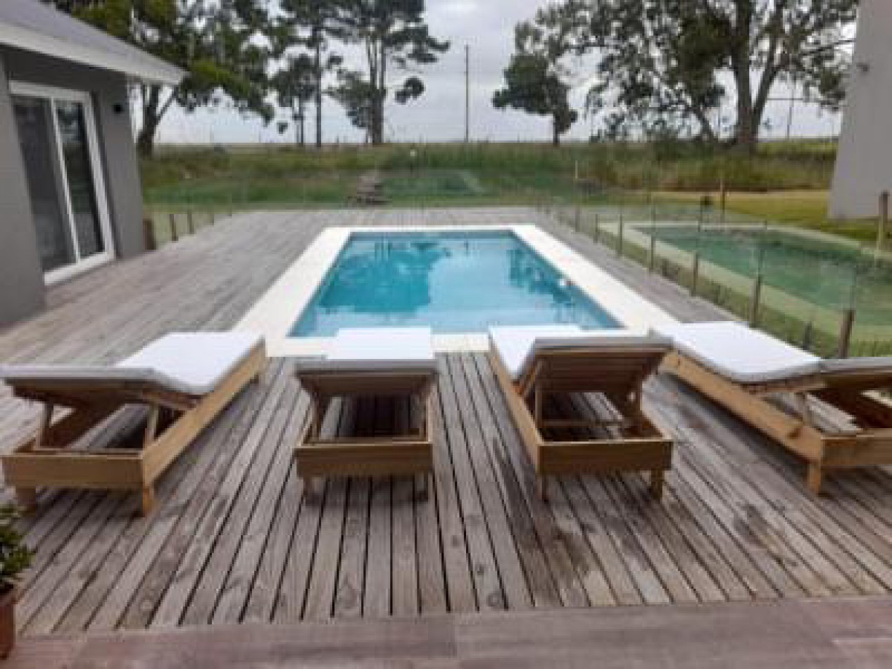 Alquilo casa en Costa Esmeralda Deportiva  443