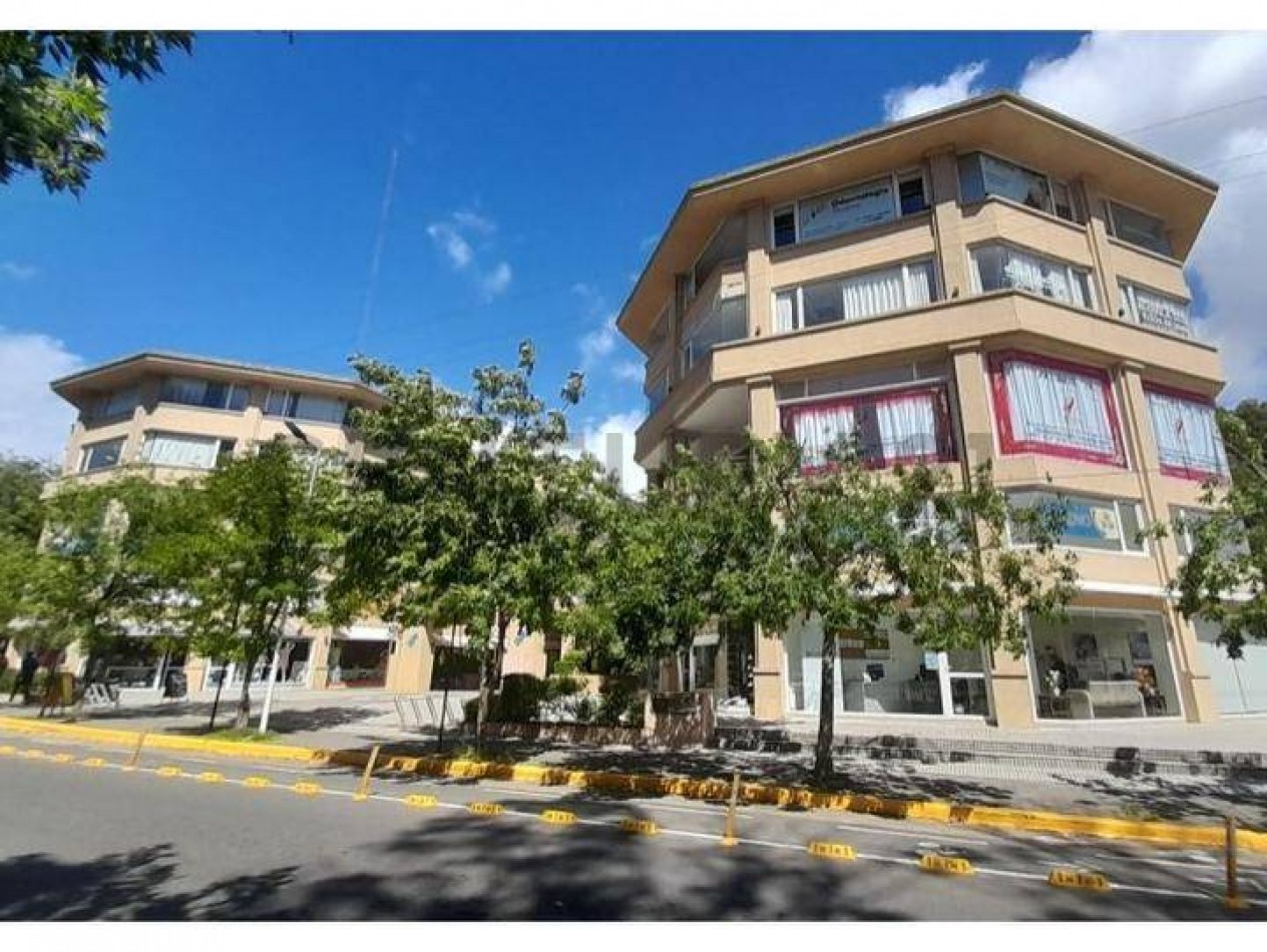 COCHERA EN ALQUILER - PASEO EL AGORA PINAMAR 