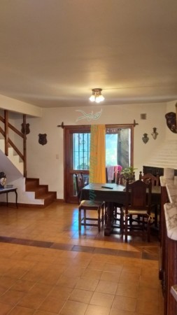 Vendo Duplex en Pinamar de las Medusas e/ Centauro y Valle Fertil 