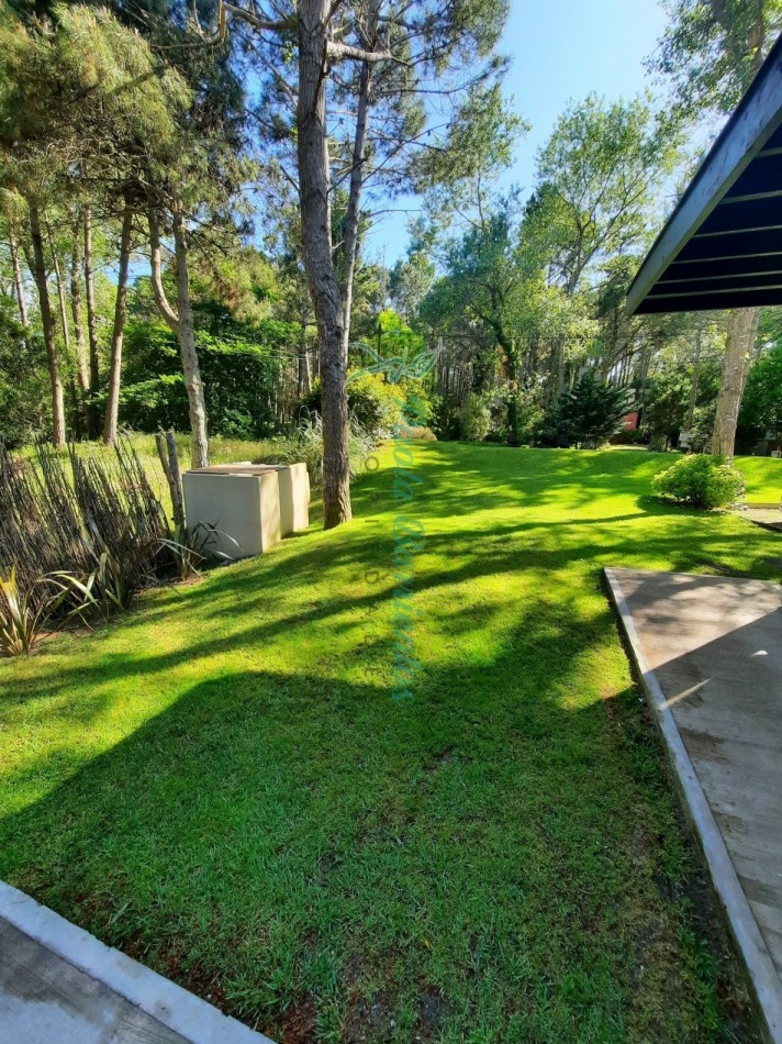 Vendo casa en Mar de las Pampas - Albatros y Guerrero