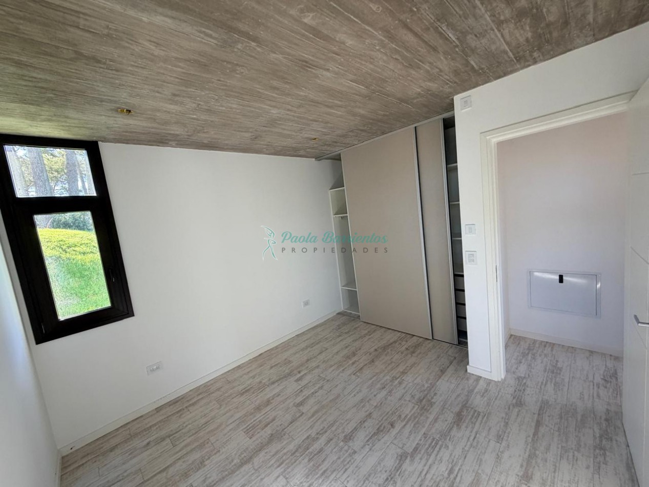 Vendo Casa a Estrenar en Pinamar zona Alamos II tres carabelas y bvlrd Alamos 