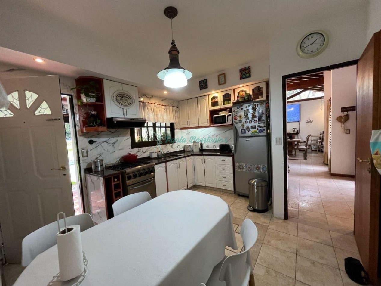 Vendo casa en Carilo Urraca 1356