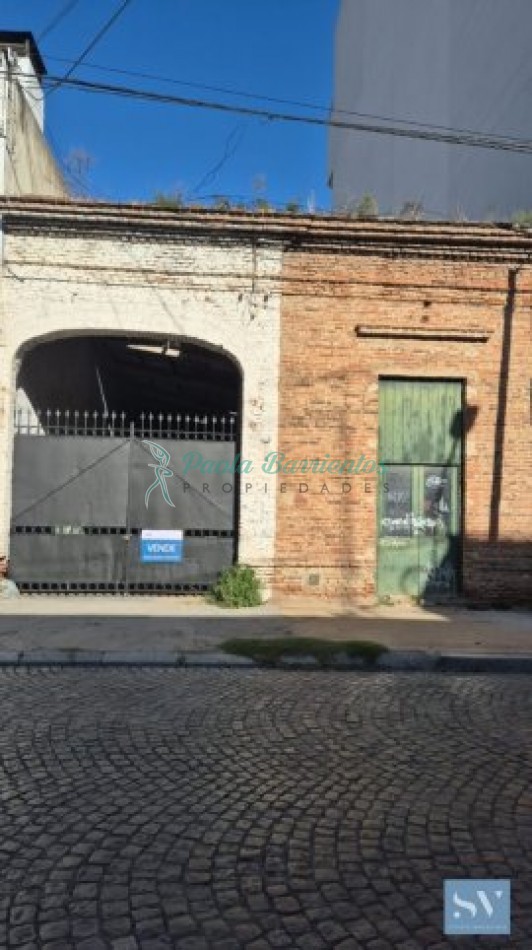 Vendo galpon con proyecto centro Tandil 