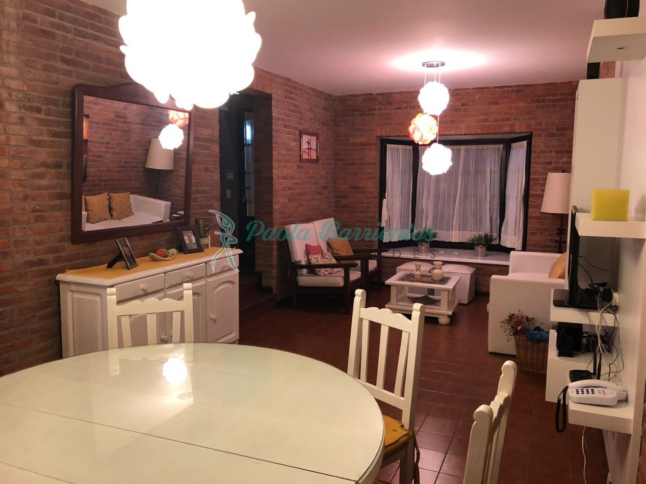 Alquilo Duplex en Pinamar calle Cazon 899 