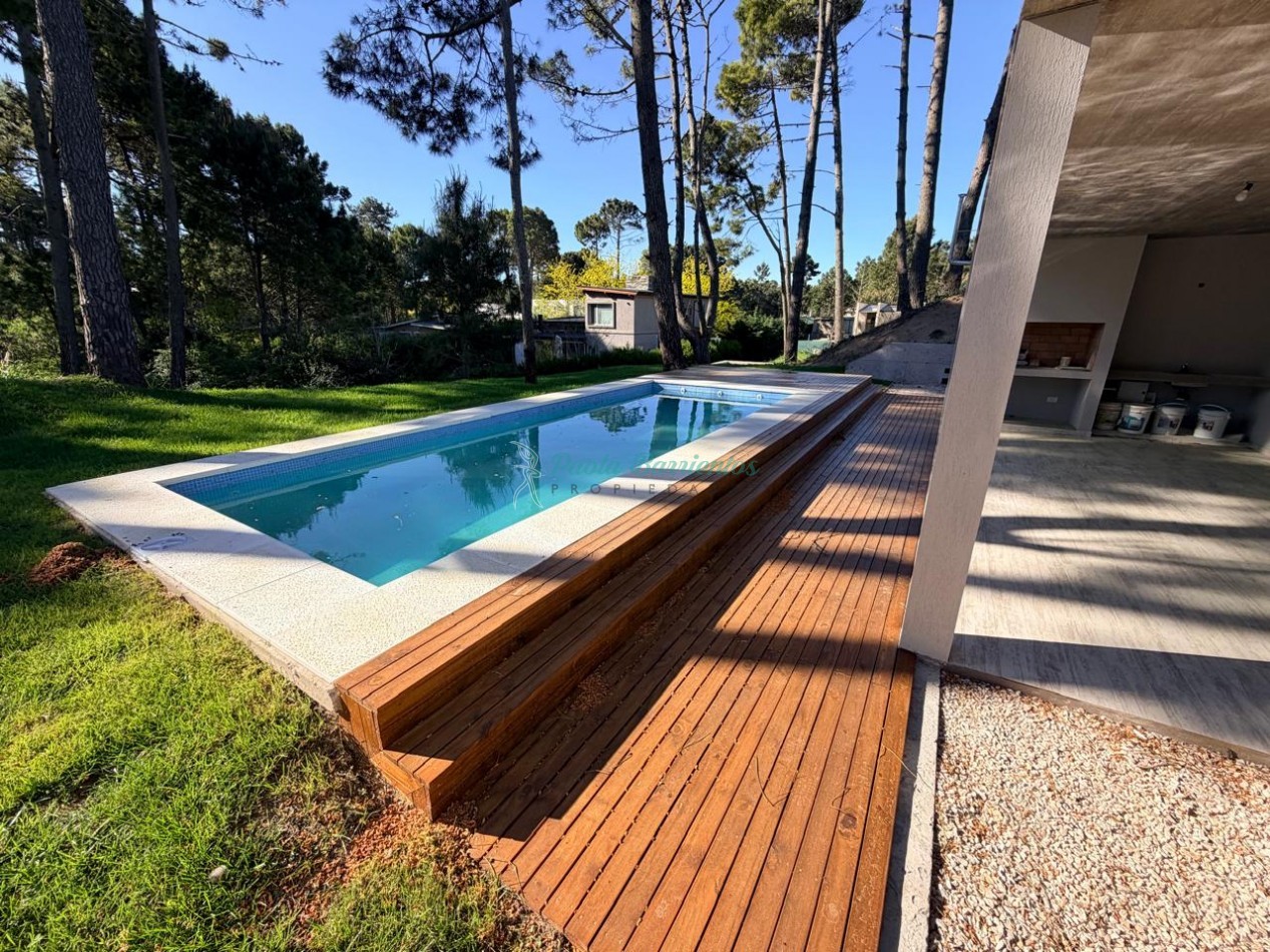 Vendo Casa a Estrenar en Pinamar zona Alamos II tres carabelas y bvlrd Alamos 
