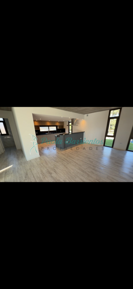 Vendo Casa a Estrenar en Pinamar zona Alamos II tres carabelas y bvlrd Alamos 