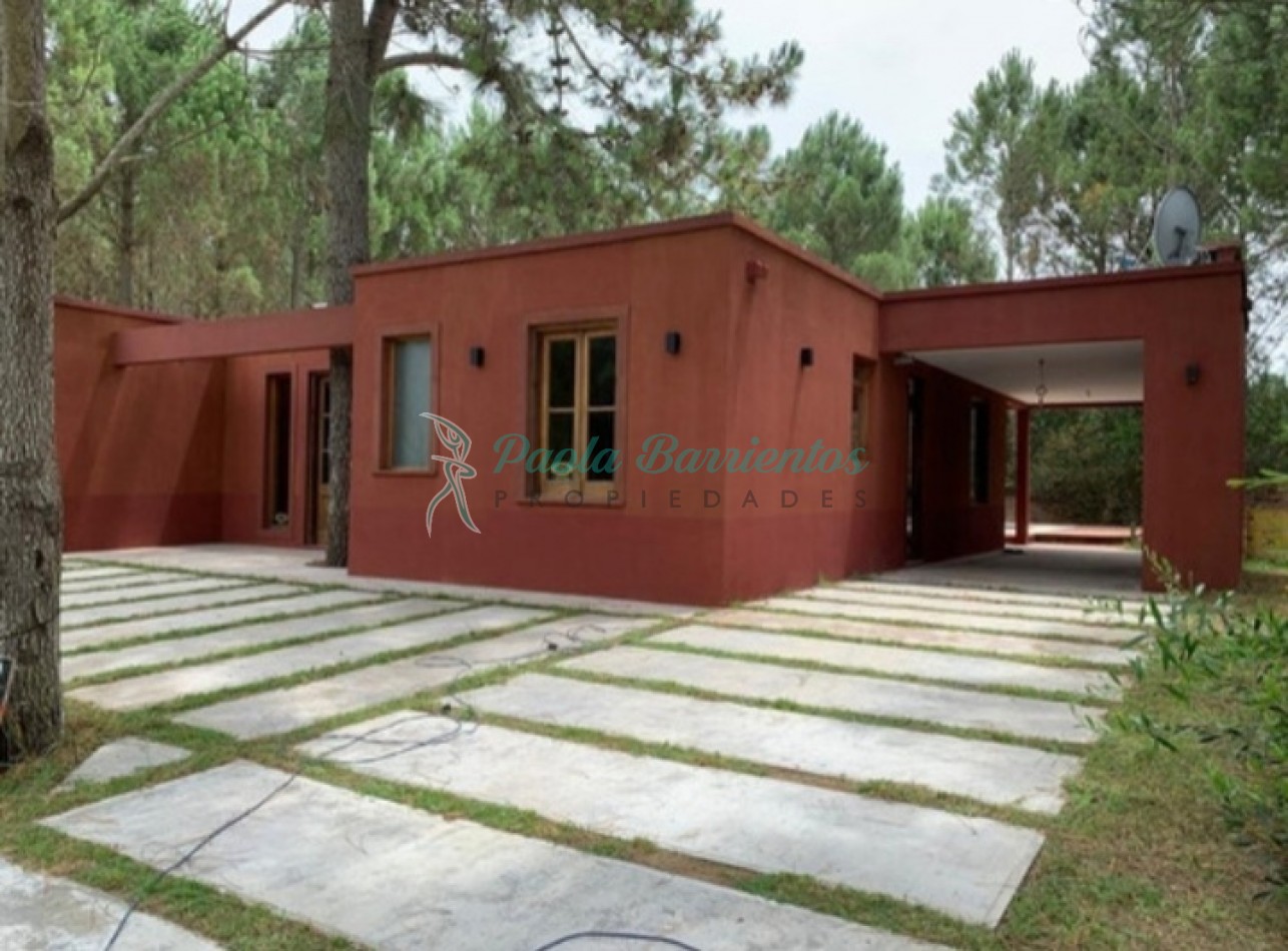 Alquilo casa estilo campo en Pinamar Fragata Libertad con vista a la Isla del Golf y piscina