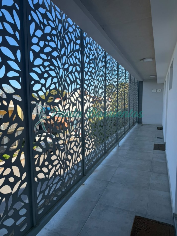 Vendo departamento con dos cocheras 
