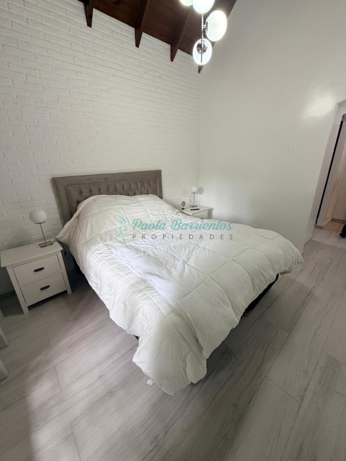 Alquilo casa  con pileta en Pinamar zona  centro Pinguinos 399