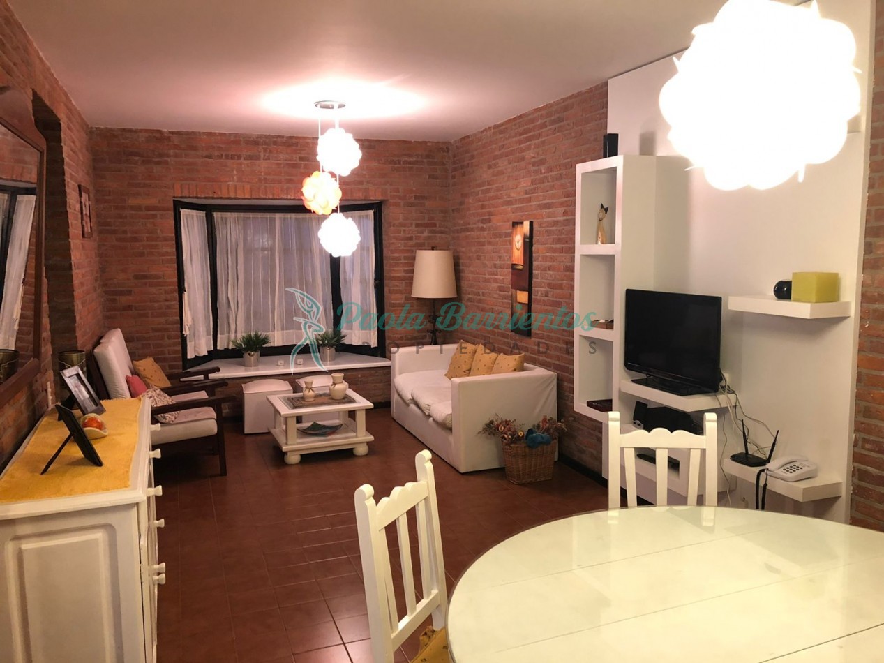 Alquilo Duplex en Pinamar calle Cazon 899 