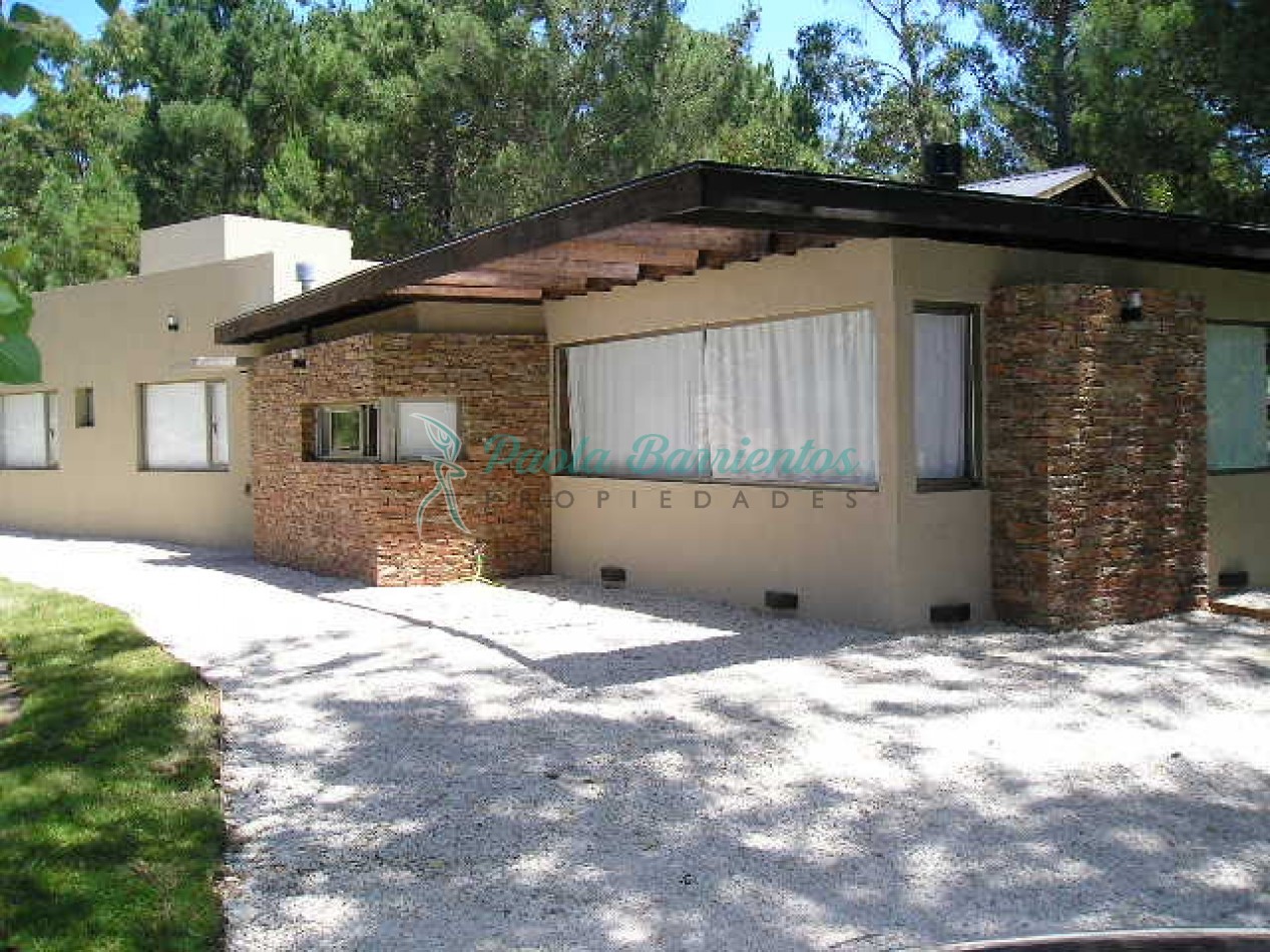 Vendo casa en Mar de las Pampas - Albatros y Guerrero