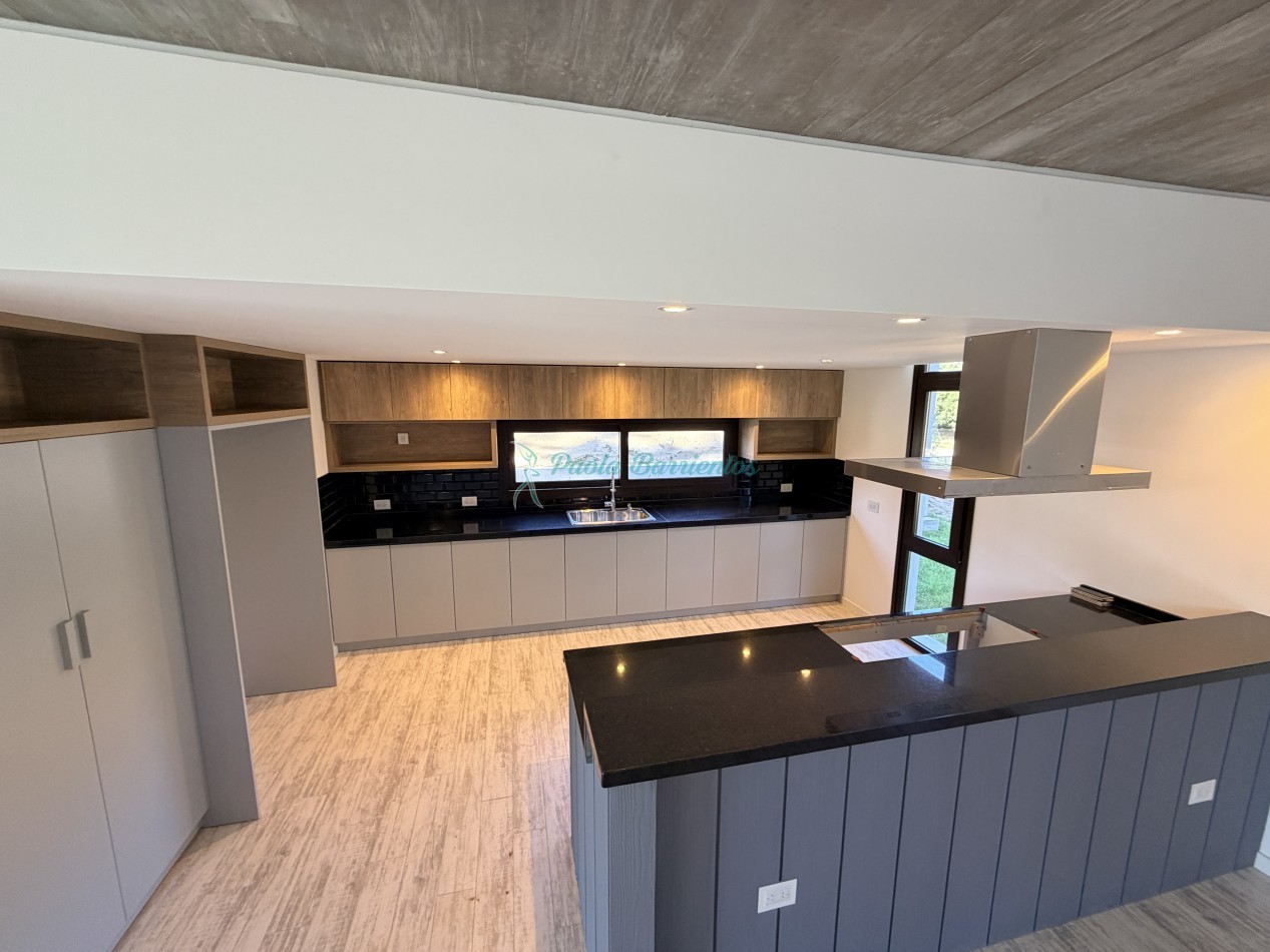 Vendo Casa a Estrenar en Pinamar zona Alamos II tres carabelas y bvlrd Alamos 