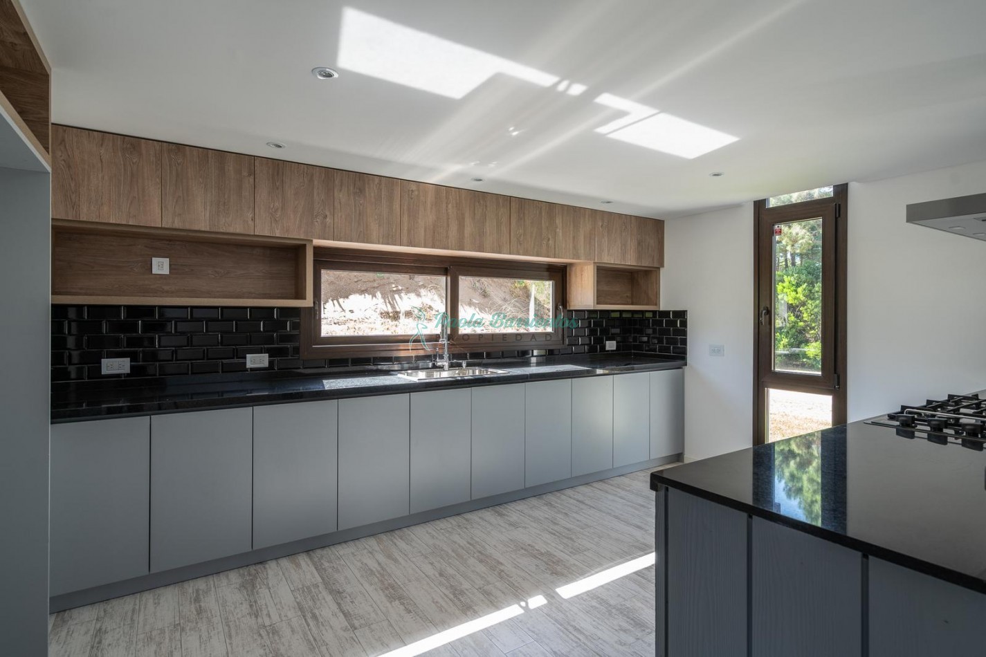Vendo Casa a Estrenar en Pinamar zona Alamos II tres carabelas y de los Alamos 