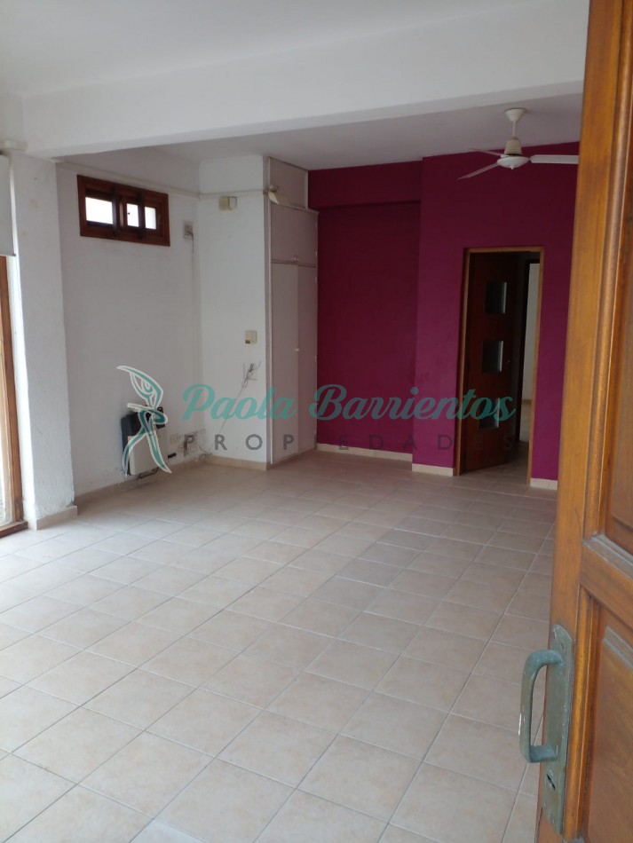 Vendo Local comercial con vivienda en el centro de Pinamar 