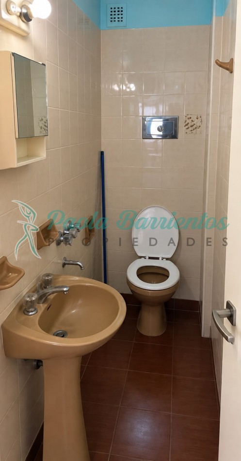 Alquilo departamento para jovenes a mts del mar en Pinamar 