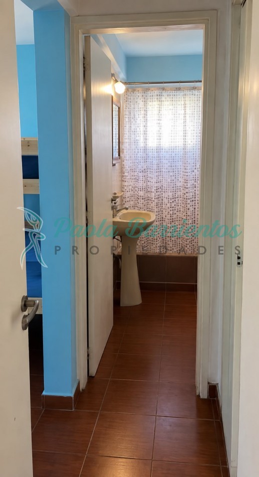 Alquilo departamento para jovenes a mts del mar en Pinamar 
