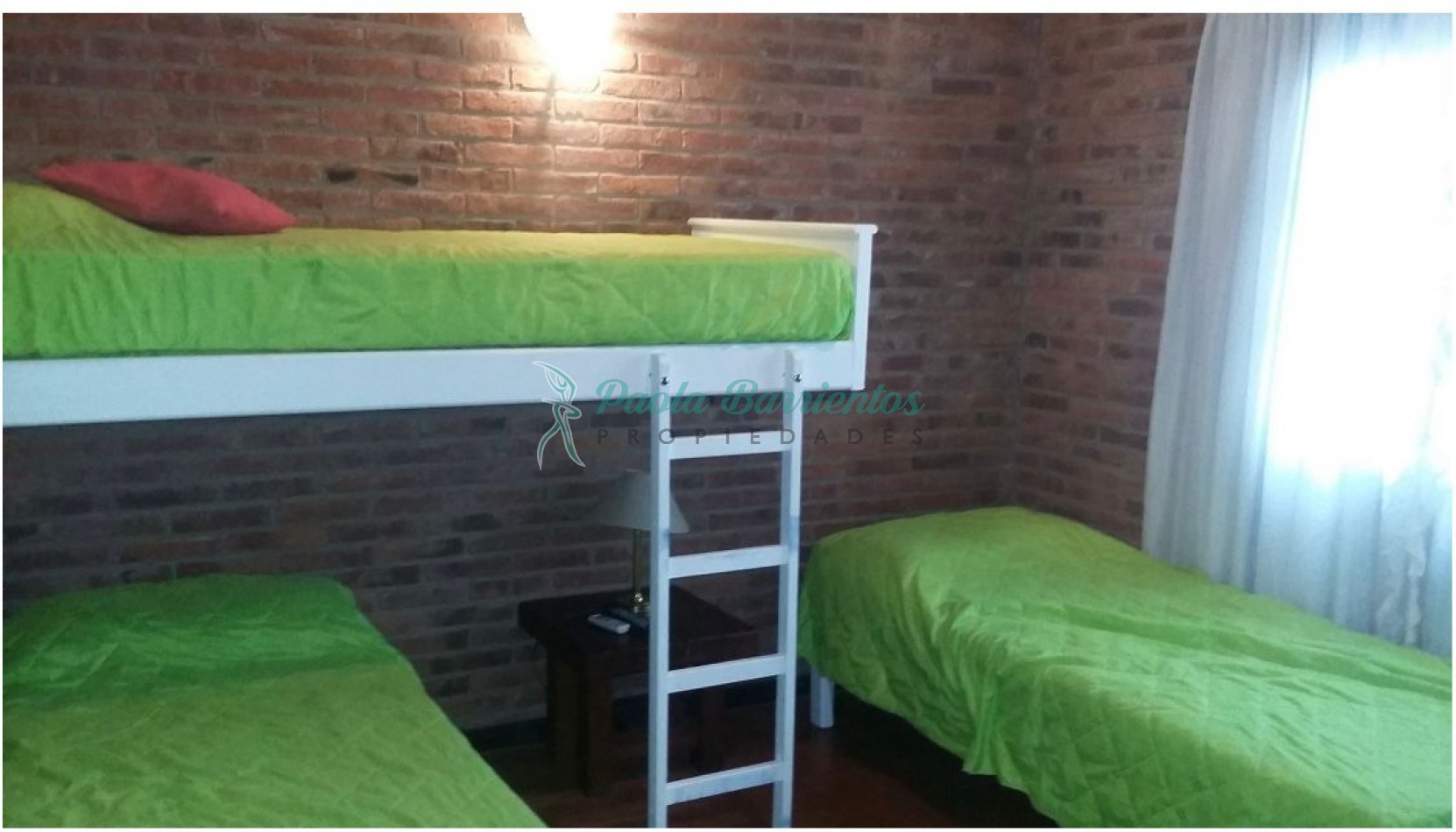 Alquilo Duplex en Pinamar calle Cazon 899 