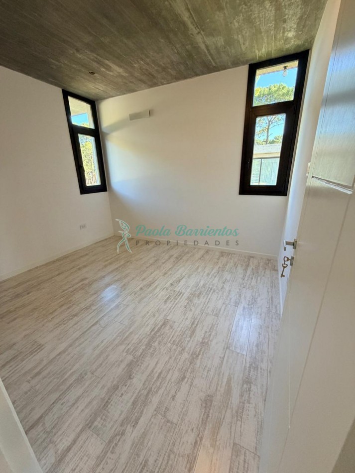 Vendo Casa a Estrenar en Pinamar zona Alamos II tres carabelas y bvlrd Alamos 