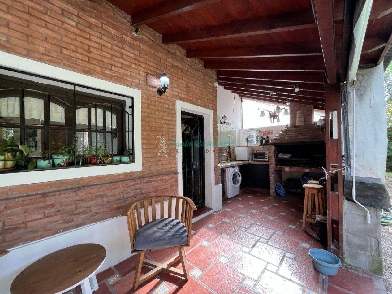 Vendo casa en Carilo Urraca 1356