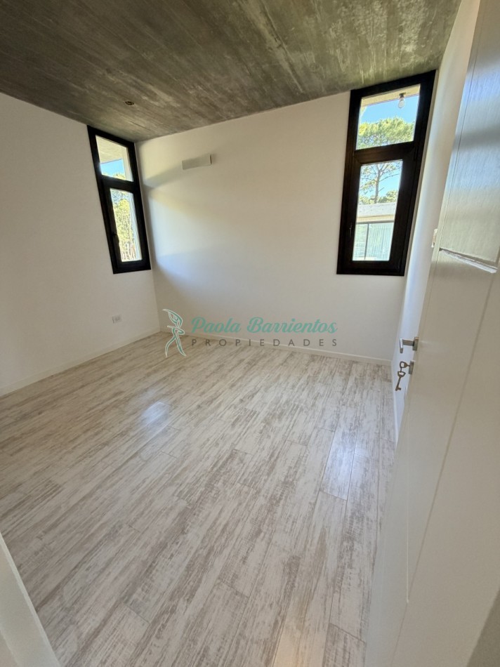 Vendo Casa a Estrenar en Pinamar zona Alamos II tres carabelas y bvlrd Alamos 