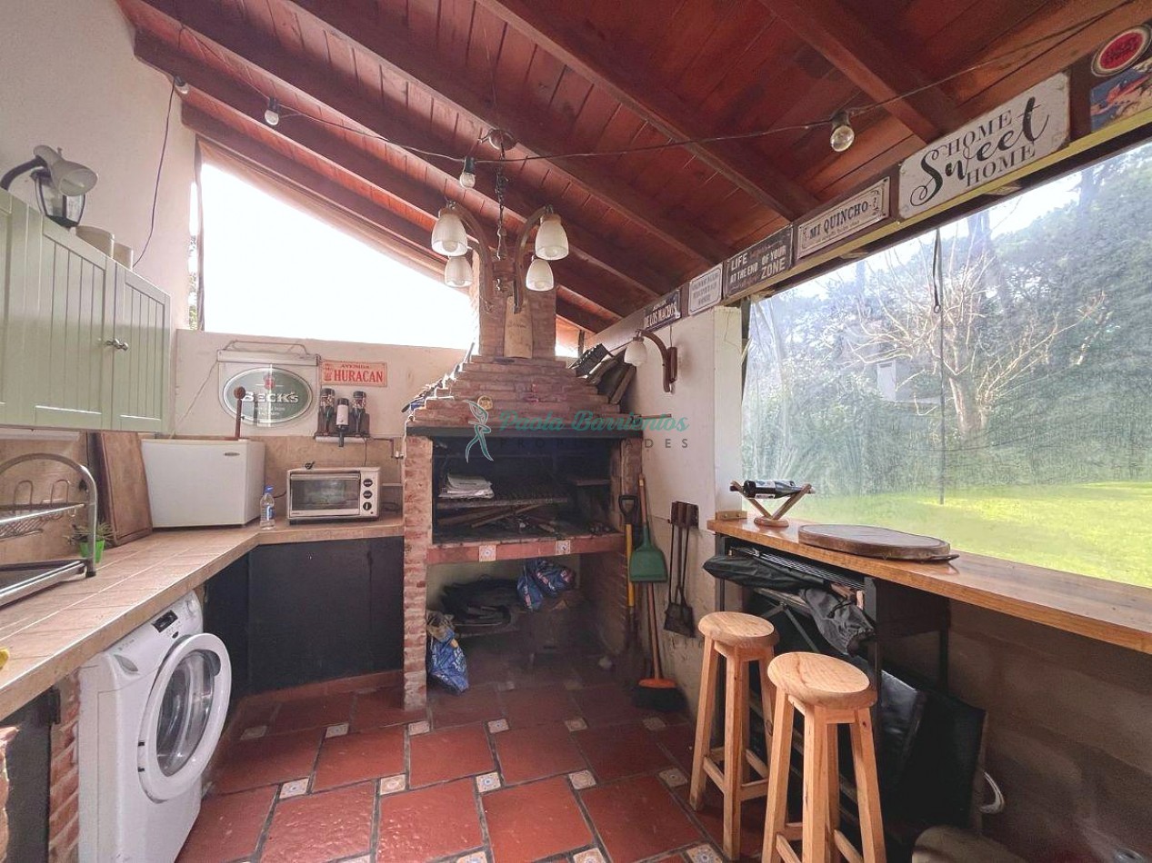 Vendo casa en Carilo Urraca 1356