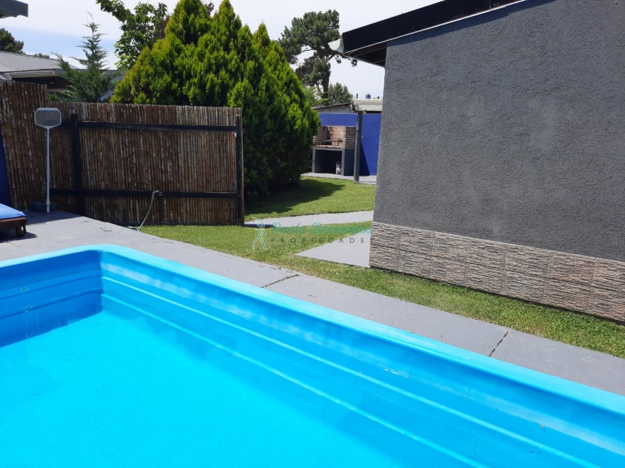 alquilo departamento para jovenes con pileta 