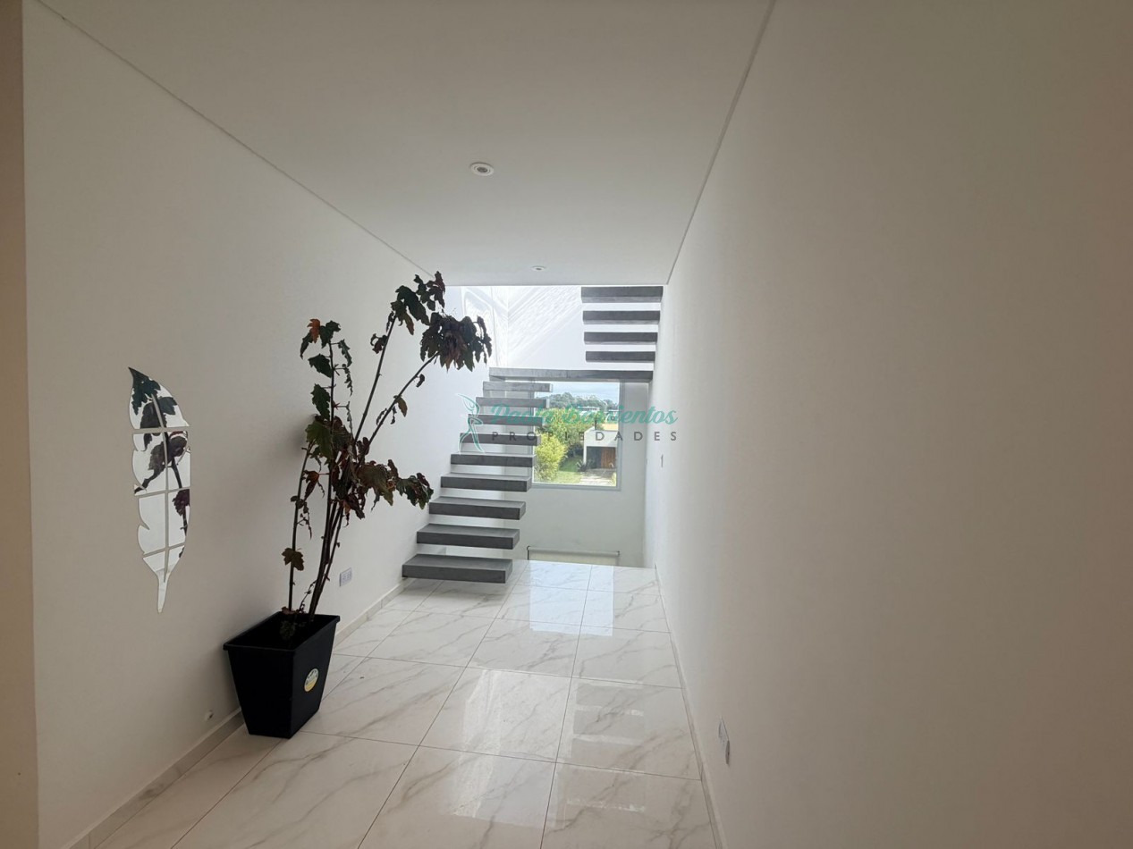 Alquilo casa en Costa Esmeralda Ecuestre 412 