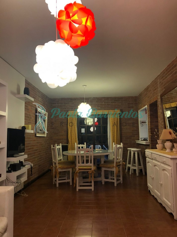 Alquilo Duplex en Pinamar calle Cazon 899 