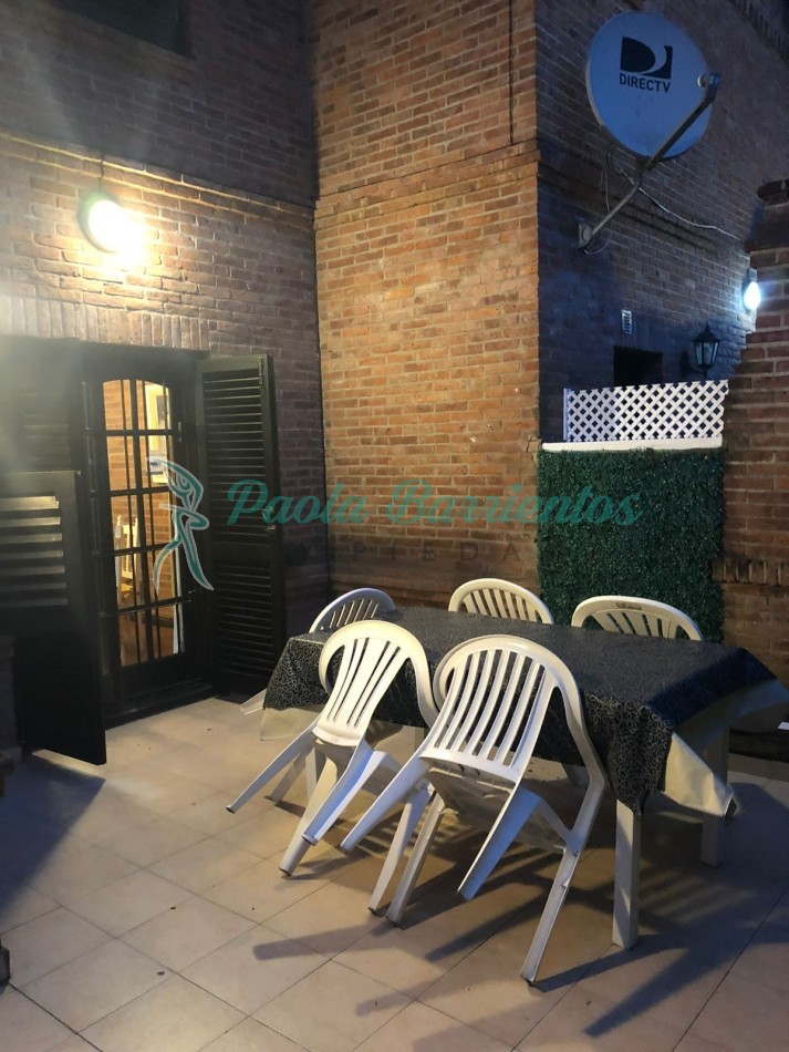 Alquilo Duplex en Pinamar calle Cazon 899 