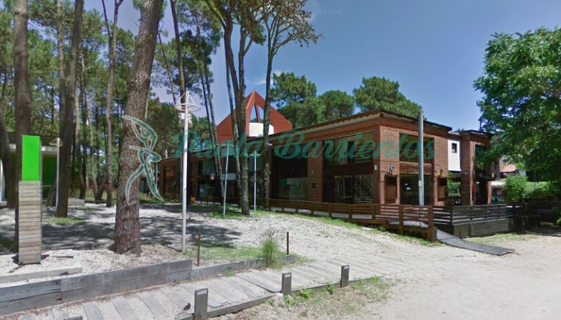 vendo locales en carilo pb con baño juntos o separados