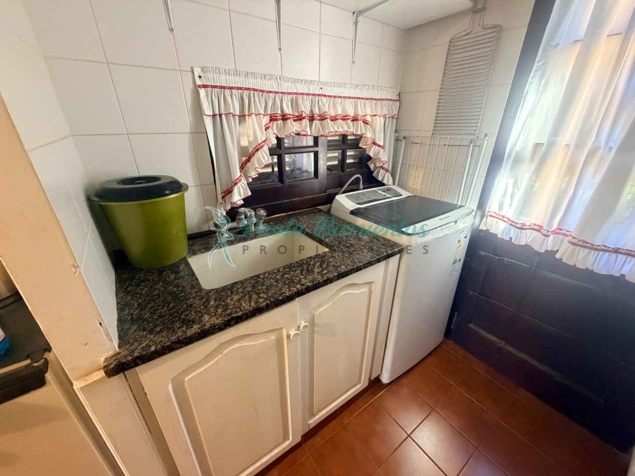 Vendo Duplex Pinamar calle Cazon 899