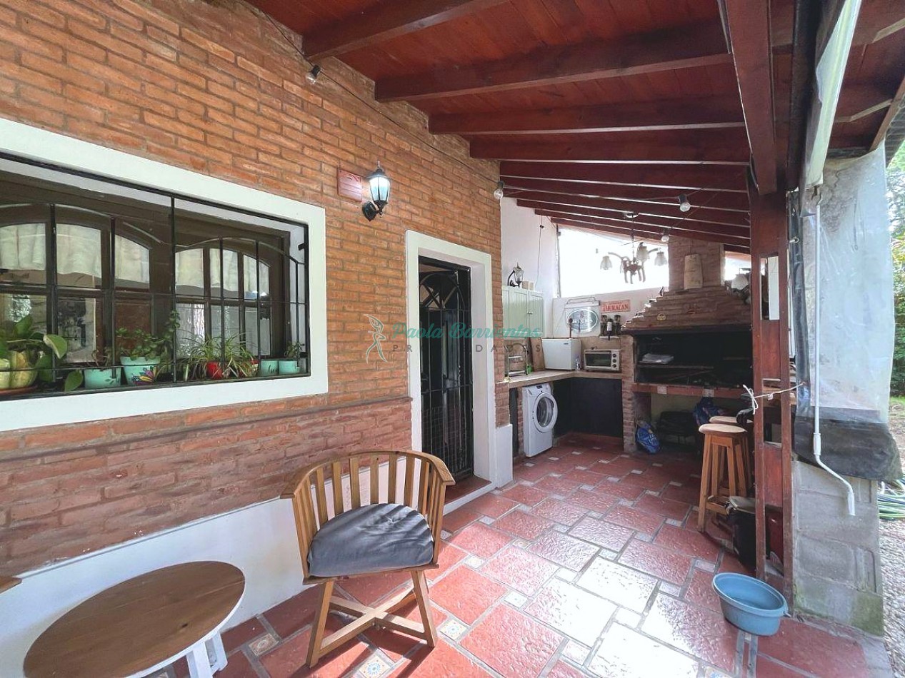 Vendo casa en Carilo Urraca 1356