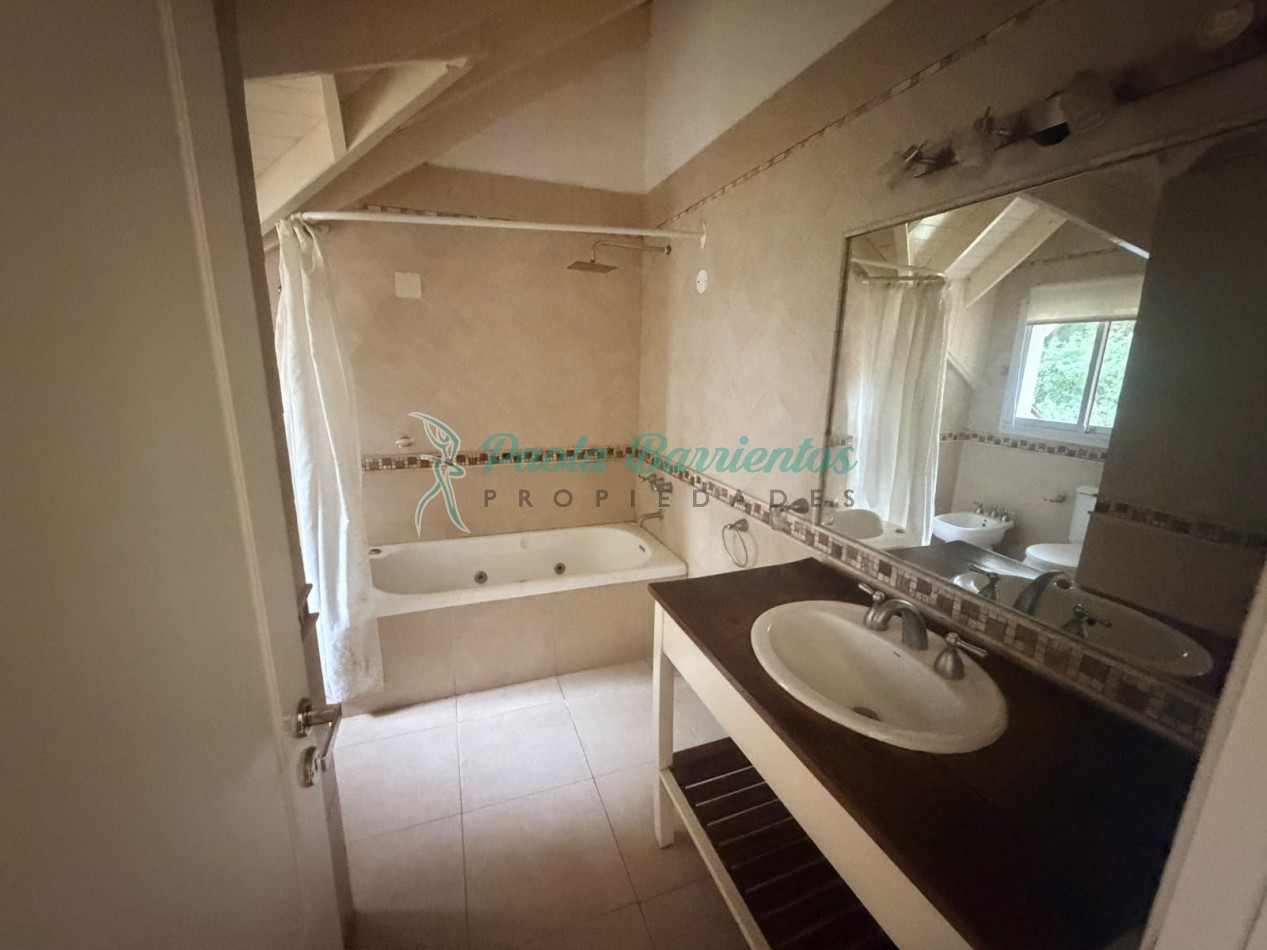 Vendo casa en en Pinamar Norte 