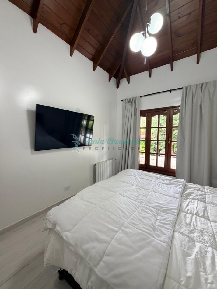 Alquilo casa  con pileta en Pinamar zona  centro Pinguinos 399