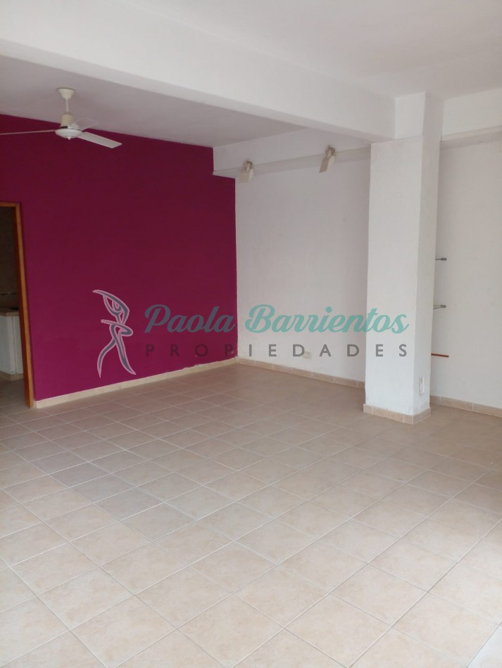 Vendo Local comercial con vivienda en el centro de Pinamar 