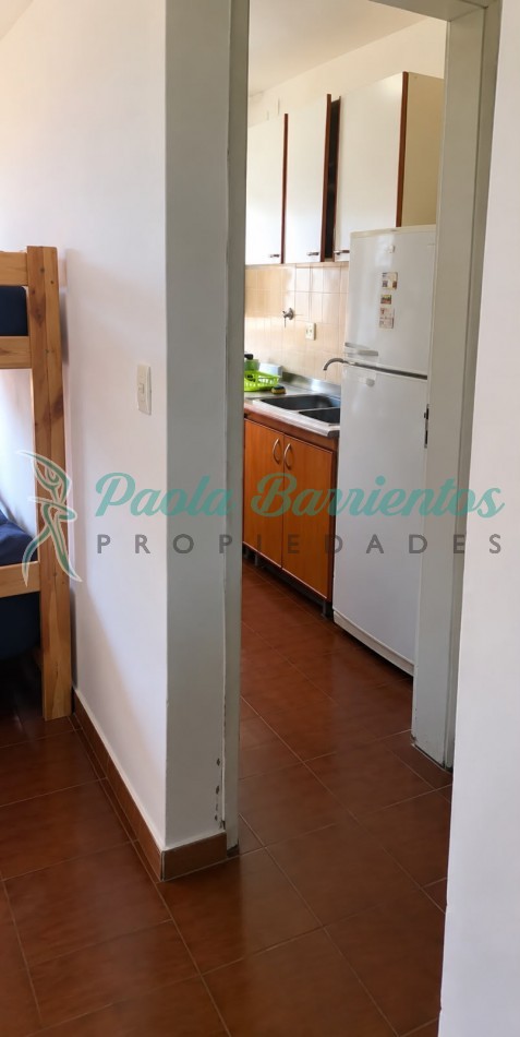 Alquilo departamento para jovenes a mts del mar en Pinamar 