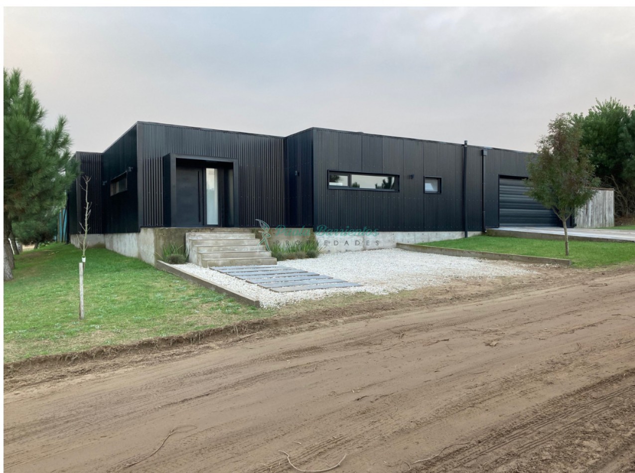 Alquilo Casa en Pinamar Perseo 1454