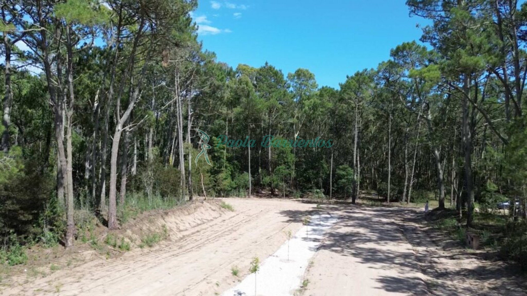 VENDO LOTE EN CARILO BARRIO LOS ENEBROS lote 5