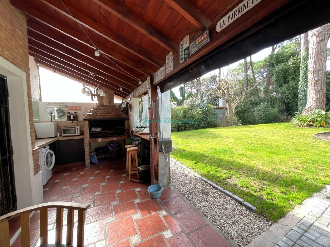 Vendo casa en Carilo Urraca 1356