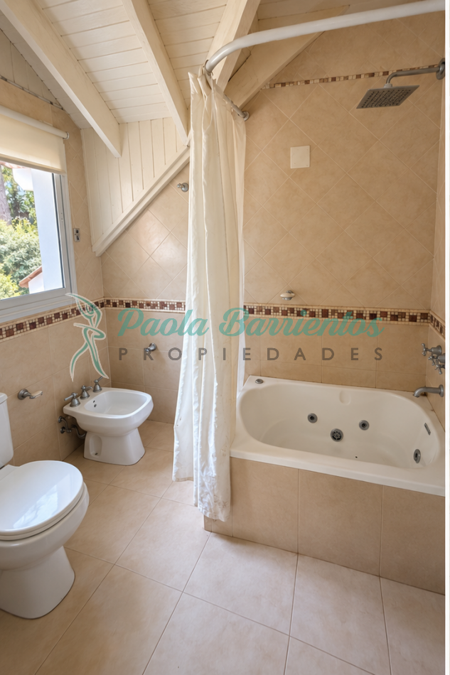 Vendo casa en en Pinamar Norte 