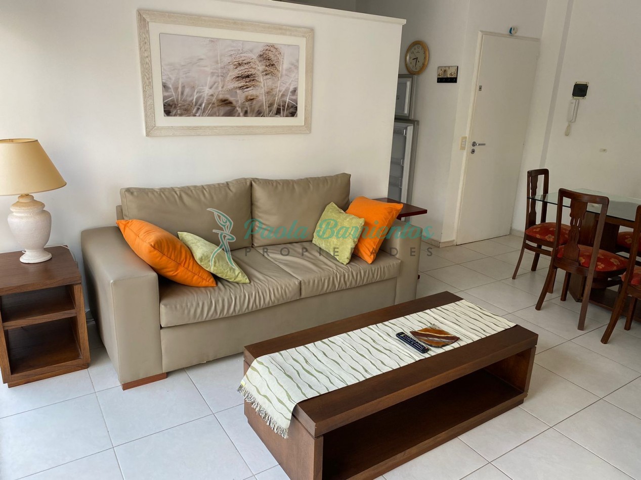 Alquilo departamento en Pinamar centro Valle fertil y Constitucion