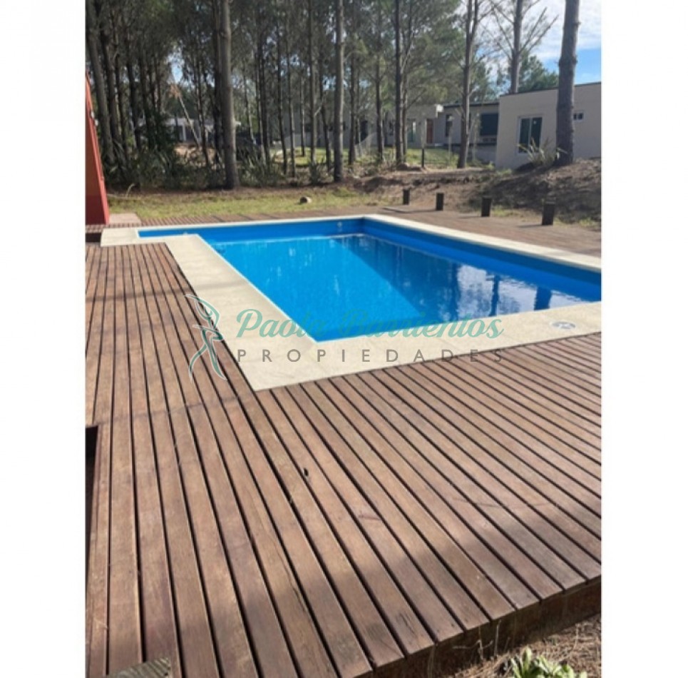 Alquilo casa estilo campo en Pinamar Fragata Libertad con vista a la Isla del Golf y piscina