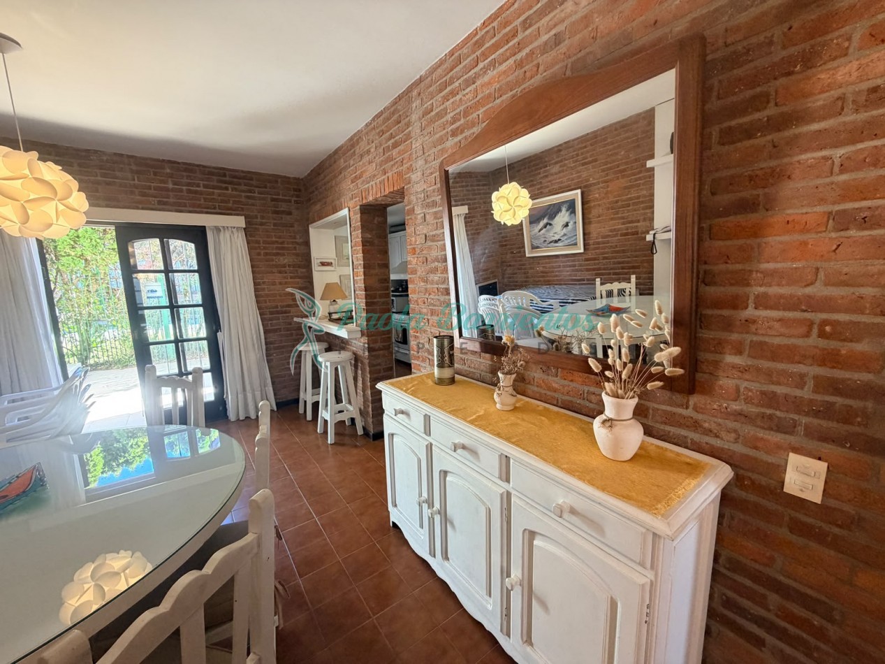 Vendo Duplex Pinamar calle Cazon 899