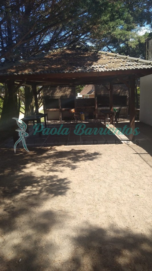 Alquilo departamento para jovenes a mts del mar en Pinamar 