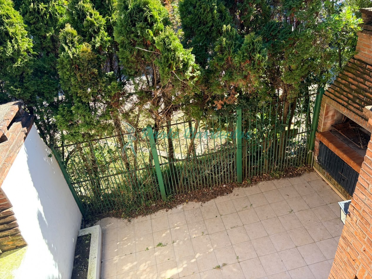 Vendo Duplex Pinamar calle Cazon 899