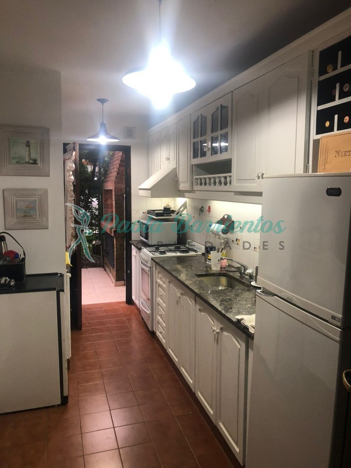 Alquilo Duplex en Pinamar calle Cazon 899 