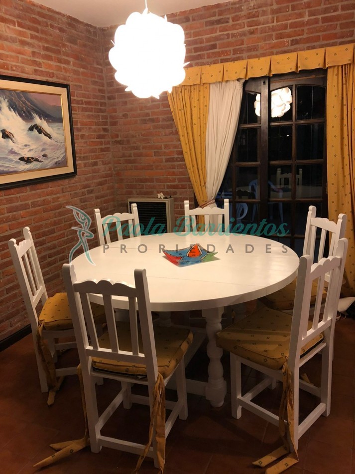 Alquilo Duplex en Pinamar calle Cazon 899 