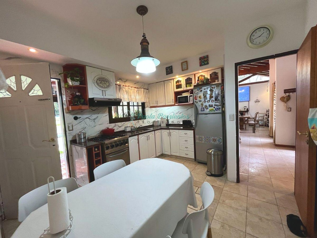 Vendo casa en Carilo Urraca 1356