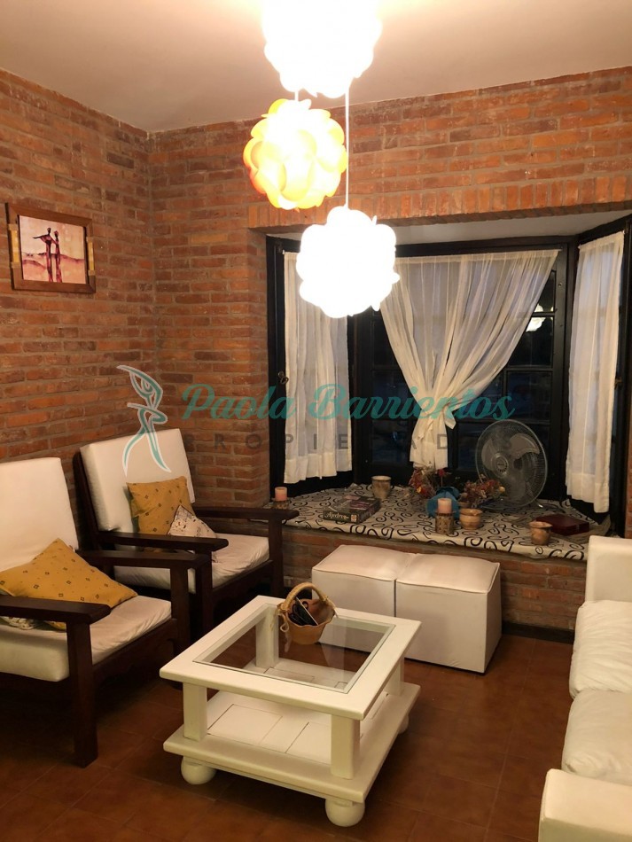 Alquilo Duplex en Pinamar calle Cazon 899 